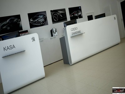 Fotorealistyczne projekty lad do salonu Peugeota